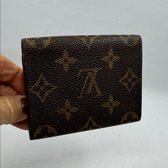 Louis Vuitton Monogram Card Holder 11671 - Picture 2 of 9